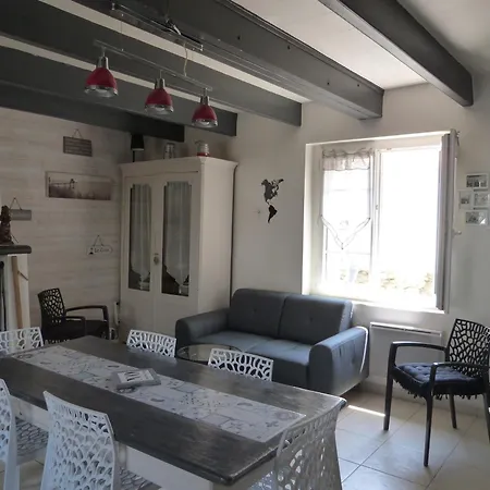 Holiday home Maison Renovee Proche Pour 5 Personnes Avec Jardin A - Fr-1-823-86 Barbatre
