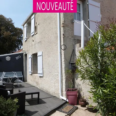 Holiday home Maison Renovee Proche Pour 5 Personnes Avec Jardin A - Fr-1-823-86